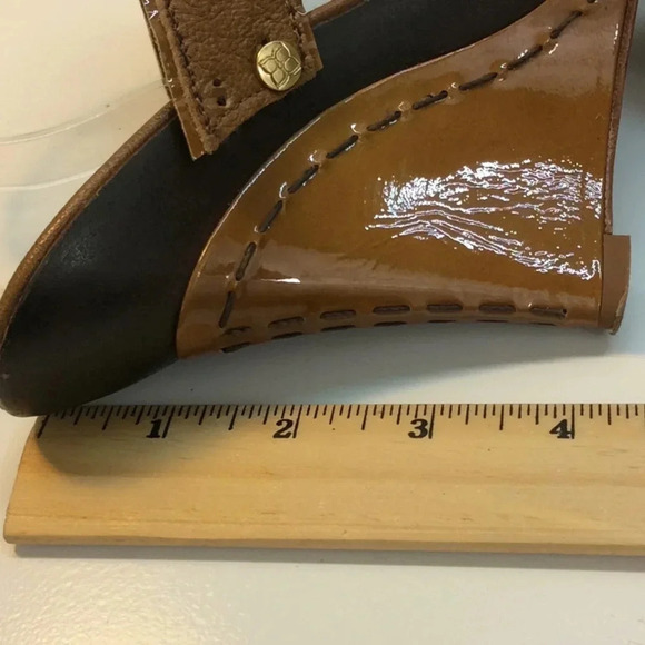 BCBG MAXAZRIA Tan & Brown Leather Wedges Size 8.5 - Picture 10 of 15